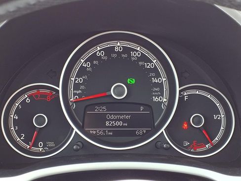 Used 2019 Volkswagen Beetle 2.0T SE FWD image 27