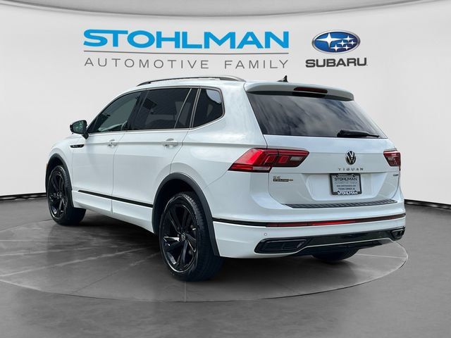 Certified 2023 Volkswagen Tiguan SE R-Line AWD/4WD image 7