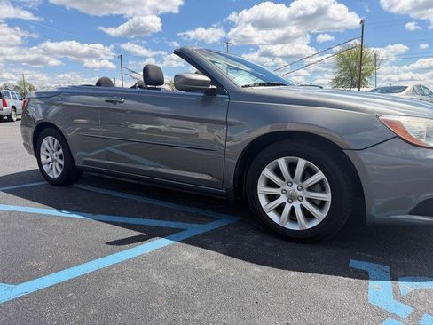 Used 2013 Chrysler 200 Touring FWD image 38