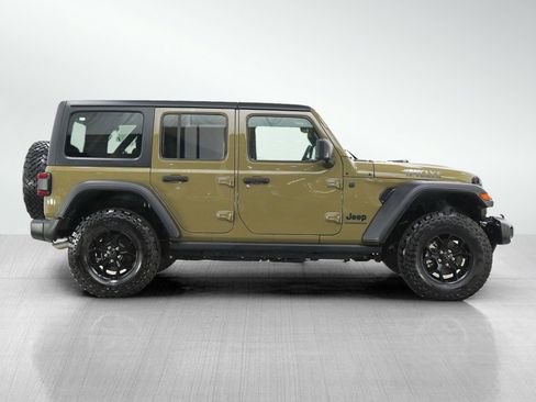 Used 2025 Jeep Wrangler Willys AWD/4WD image 6