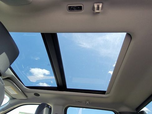 New 2025 Ford F250 Lariat w/ Lariat Ultimate Package image 10