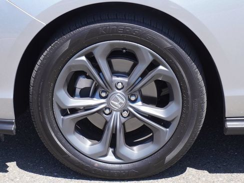 Used 2025 Honda Accord LX image 4