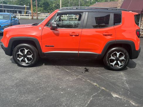 Used 2019 Jeep Renegade Trailhawk w/ UConnect 8.4 Nav Group AWD/4WD image 10