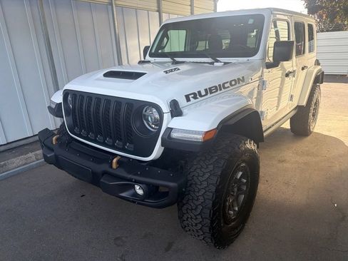 Used 2022 Jeep Wrangler Unlimited Rubicon w/ Xtreme Recon 35" Tire Package AWD/4WD image 3