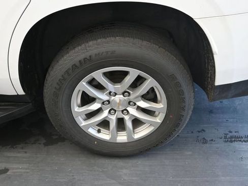 Used 2024 Chevrolet Tahoe LT AWD/4WD image 13