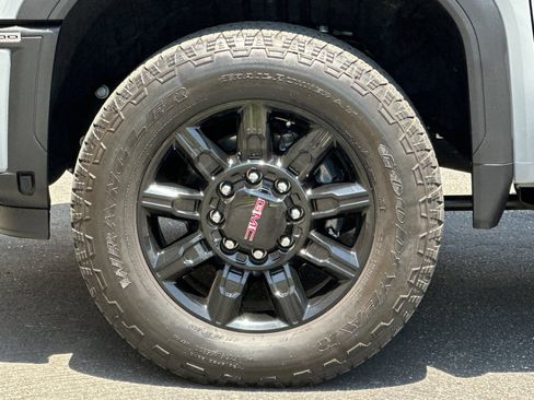 Used 2025 GMC Sierra 2500 AT4 w/ AT4 Premium Plus Package AWD/4WD image 30