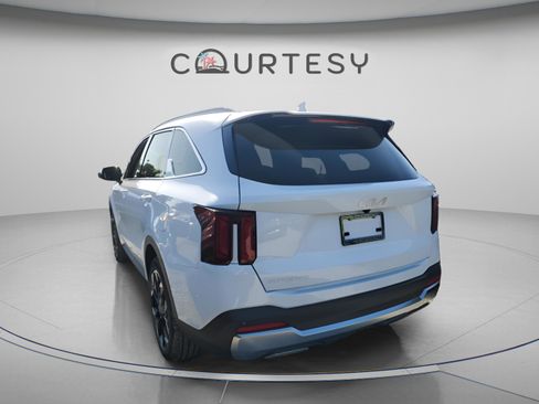 New 2026 Kia Sorento EX FWD image 2