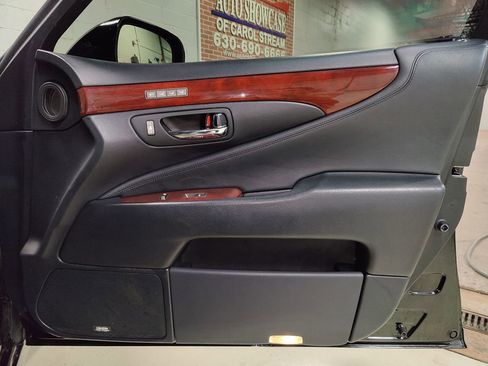 Used 2012 Lexus LS 460 AWD image 11