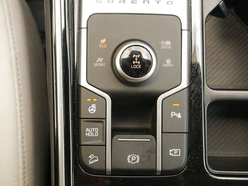 Certified 2025 Kia Sorento SX Prestige AWD/4WD image 29