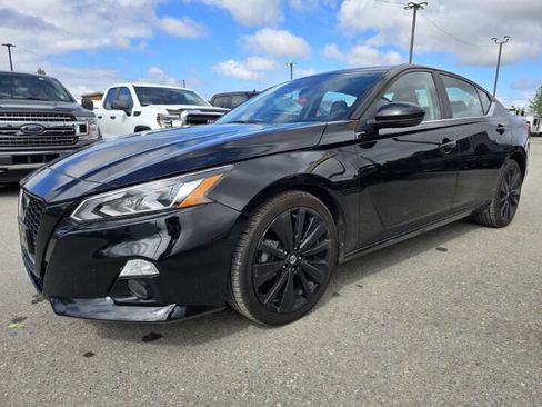 Used 2022 Nissan Altima 2.5 SR w/ Midnight Edition Package image 1