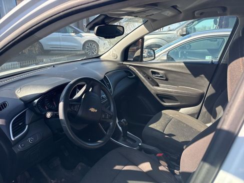 Used 2020 Chevrolet Trax LS w/ Tint and Cruise Package image 6