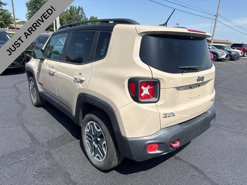 Used 2016 Jeep Renegade Trailhawk AWD/4WD image 7