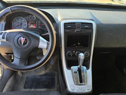 Used 2008 Pontiac Torrent 2WD image 9