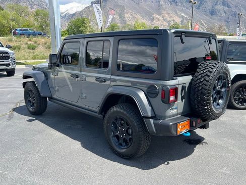 Used 2023 Jeep Wrangler Unlimited w/ Cold Weather Group AWD/4WD image 14