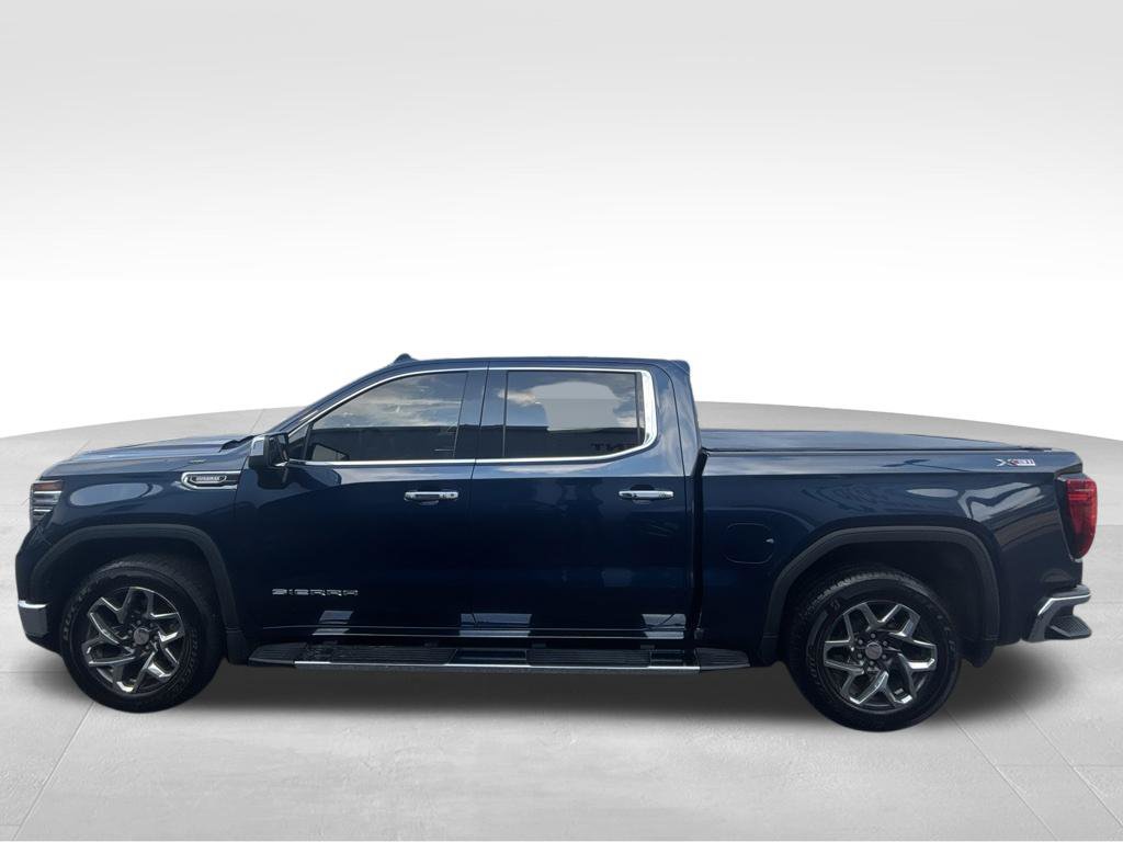Used 2023 GMC Sierra 1500 SLT w/ SLT Premium Package AWD/4WD image 2