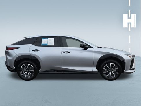 Used 2023 Lexus RZ 450e Premium w/ Technology Package image 2