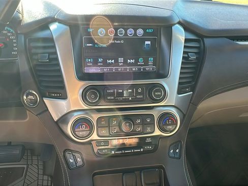 Used 2017 Chevrolet Tahoe LT w/ LT Signature Package image 30
