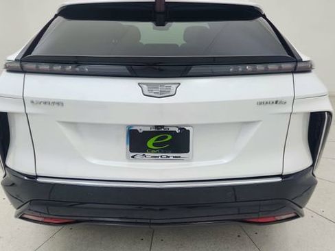 Used 2024 Cadillac Lyriq Luxury image 12