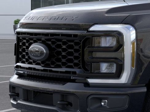 New 2026 Ford F250 Lariat w/ Black Appearance Package AWD/4WD image 18