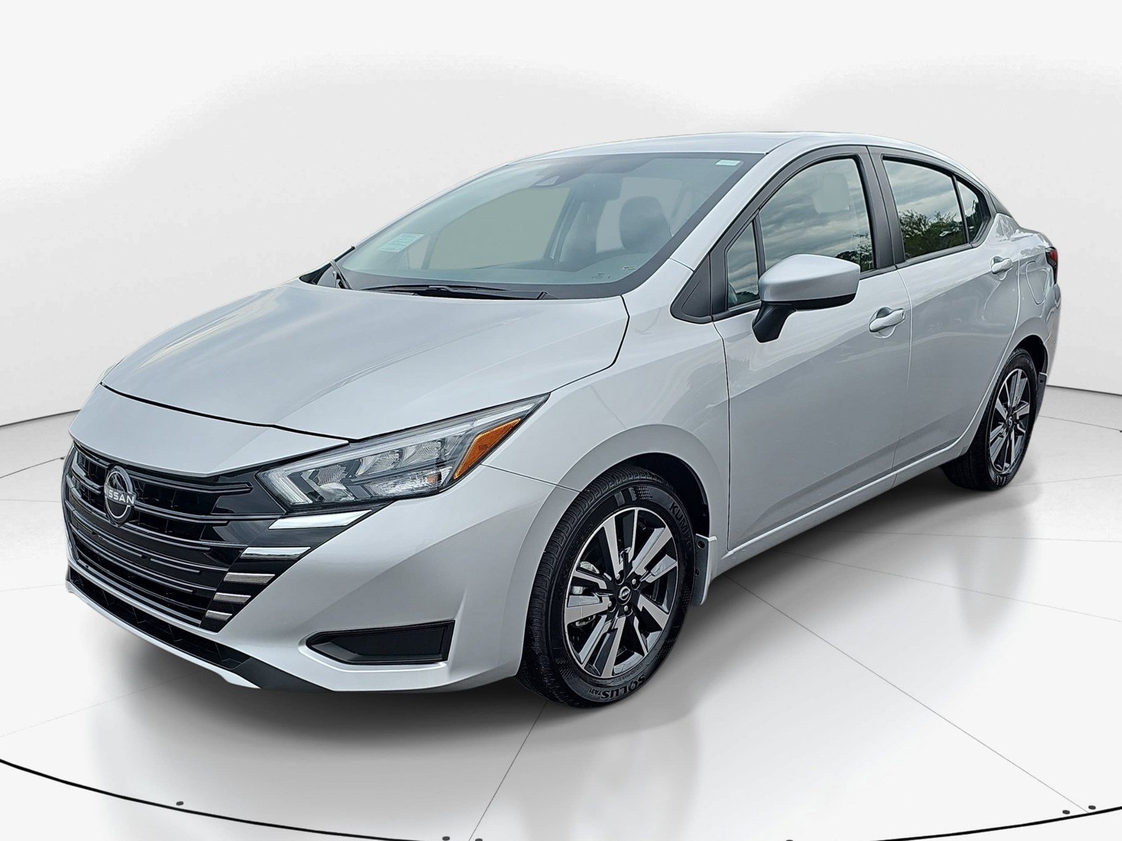 Used 2025 Nissan Versa SV w/ Trunk Package FWD image 8