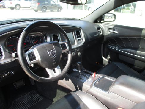 Used 2011 Dodge Charger R/T RWD image 8