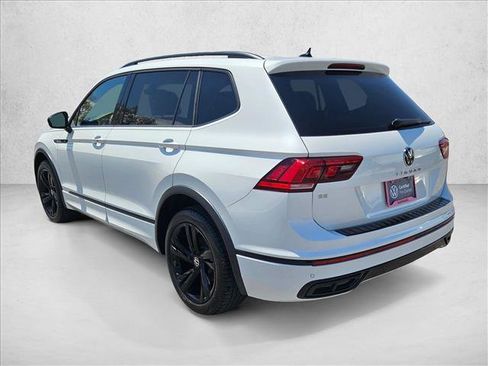 Used 2024 Volkswagen Tiguan SE R-Line FWD image 8