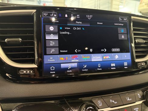 Certified 2023 Chrysler Pacifica Touring-L FWD image 47