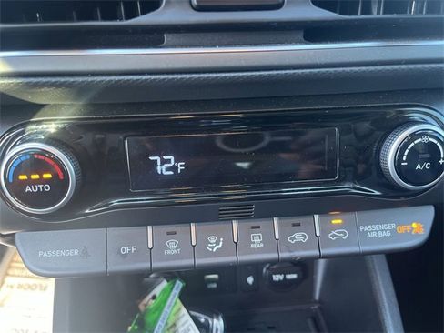 Certified 2022 Hyundai Kona Limited w/ Cargo Package image 18