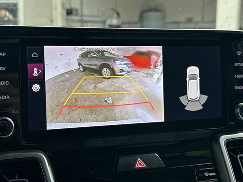 Used 2022 Kia Sorento EX w/ Panoramic Sunroof Package image 28