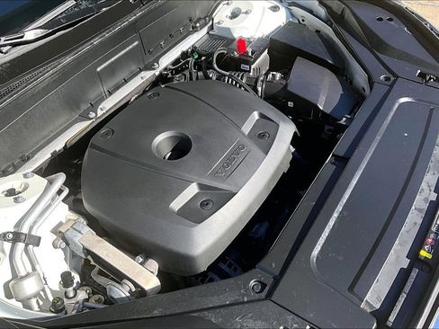 Used 2019 Volvo XC90 T6 Momentum w/ Protection Package Premier image 44