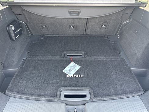 Used 2023 Nissan Rogue SL w/ SL Premium Package FWD image 22