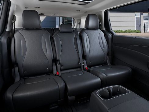 New 2026 Kia Carnival SX FWD image 20