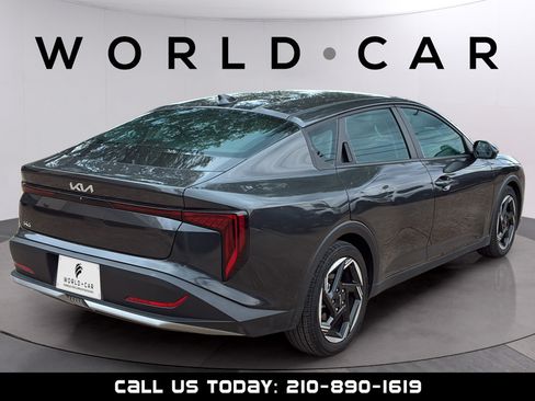 Used 2025 Kia K4 EX FWD image 17