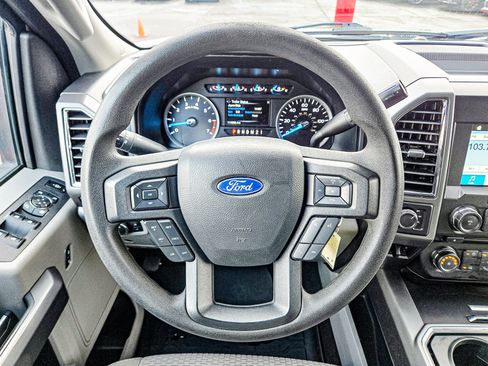 Used 2018 Ford F250 XLT w/ FX4 Off-Road Package image 19