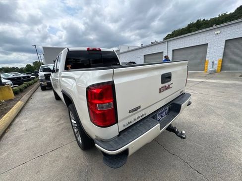 Used 2015 GMC Sierra 1500 SLT w/ All-Terrain Package AWD/4WD image 16