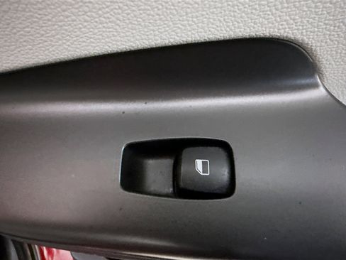 Used 2023 Hyundai Kona SEL image 31