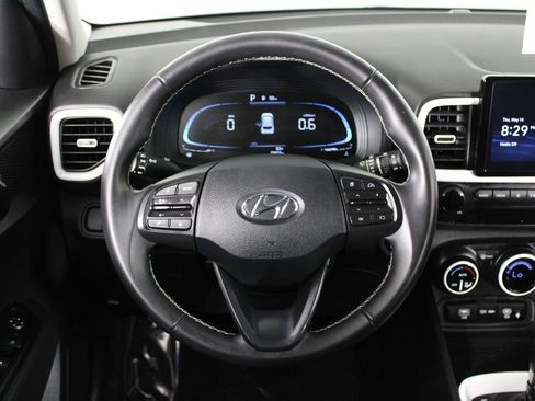 Certified 2024 Hyundai Venue Limited FWD image 21