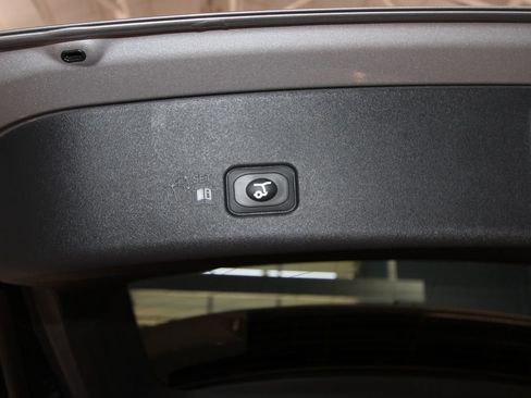 Used 2024 Lincoln Nautilus Premier w/ Equipment Group 102A AWD/4WD image 47