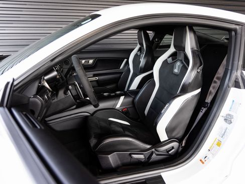 Used 2020 Ford Mustang Shelby GT500 w/ Carbon Fiber Track Pack image 20