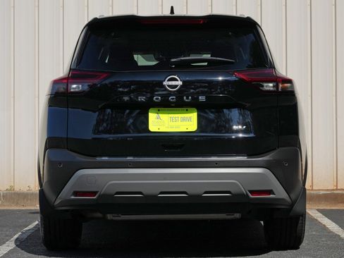 Used 2023 Nissan Rogue SV w/ SV Premium B Package FWD image 10