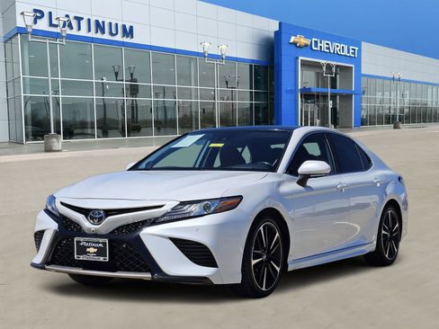 Used 2019 Toyota Camry XSE w/ Driver Assist Package image 2