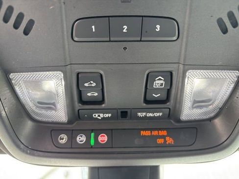 Used 2022 Cadillac XT6 Premium Luxury image 39