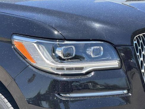 Used 2022 Lincoln Navigator Reserve AWD/4WD image 8