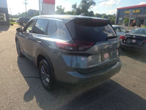 Used 2026 Nissan Rogue SV AWD/4WD image 8