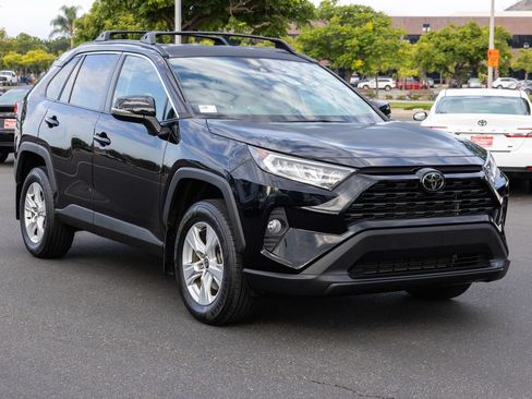 Certified 2021 Toyota RAV4 XLE FWD image 3