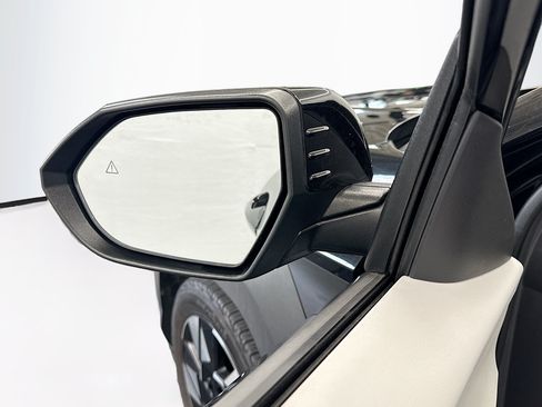 Used 2025 Hyundai Kona SEL FWD image 16