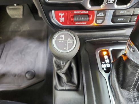 Used 2024 Jeep Wrangler Unlimited Rubicon image 27