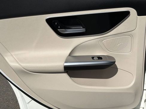 Used 2023 Mercedes-Benz C 300 Sedan image 21