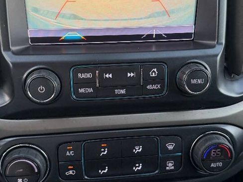 Used 2018 Chevrolet Colorado Z71 RWD image 16