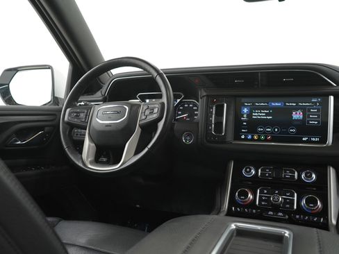 Used 2021 GMC Yukon Denali w/ Denali Ultimate Package image 16